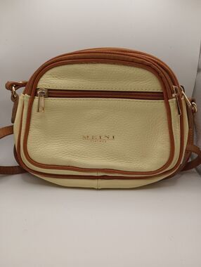 Meini Made In Italy Cream Pebbled Leather Cross Body Shoulder Hand Bag Clean